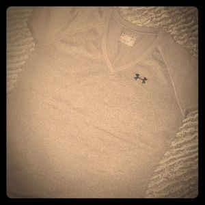 Under Armour gray v-neck tee, size small